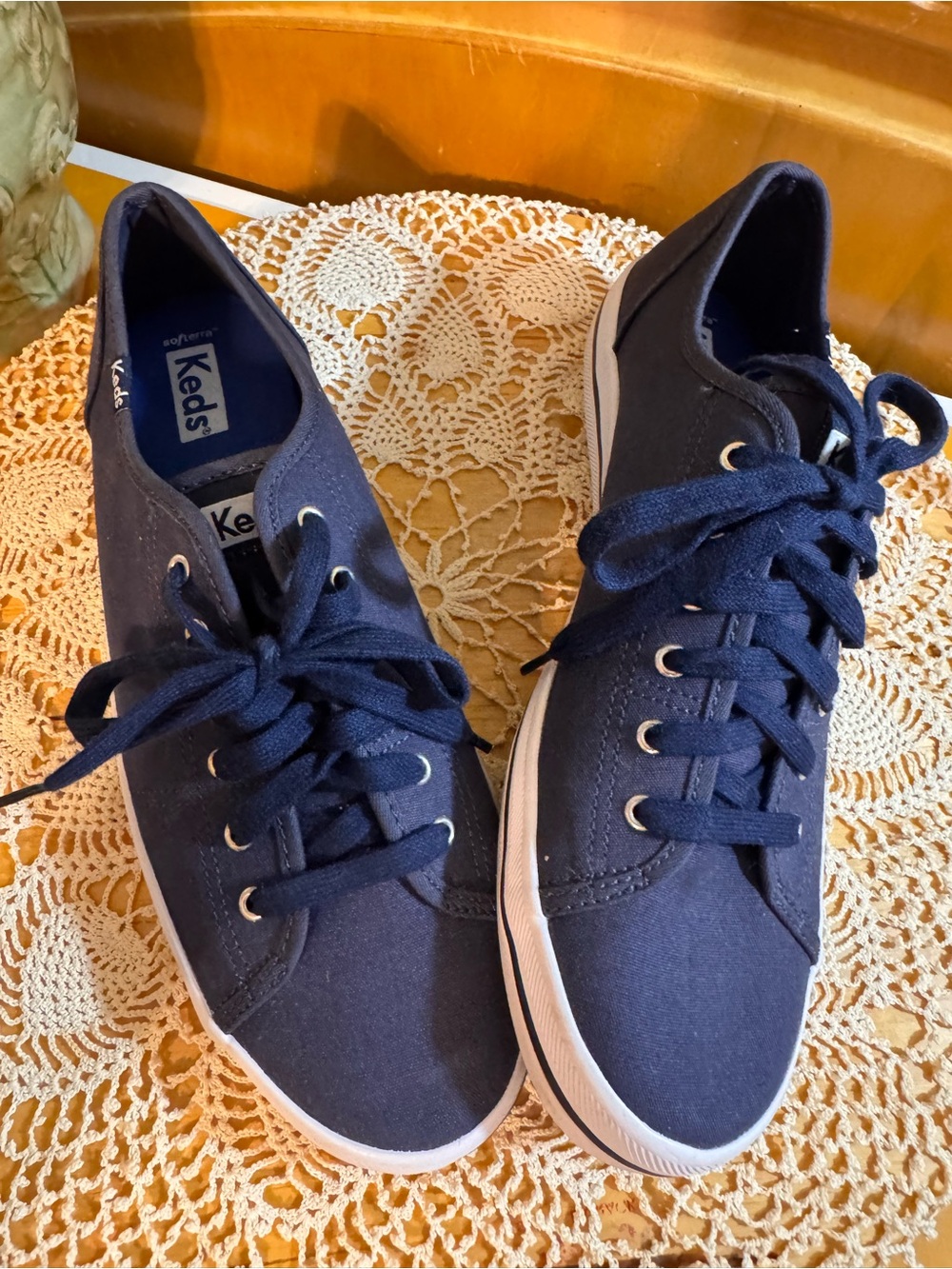 👟 Keds Navy Canvas Lace-Up Sneakers – Women’s Size 9